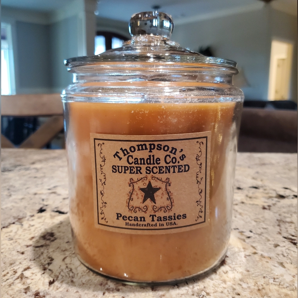 Discontinued Thompsons Pecan Tassies Candle-NWT